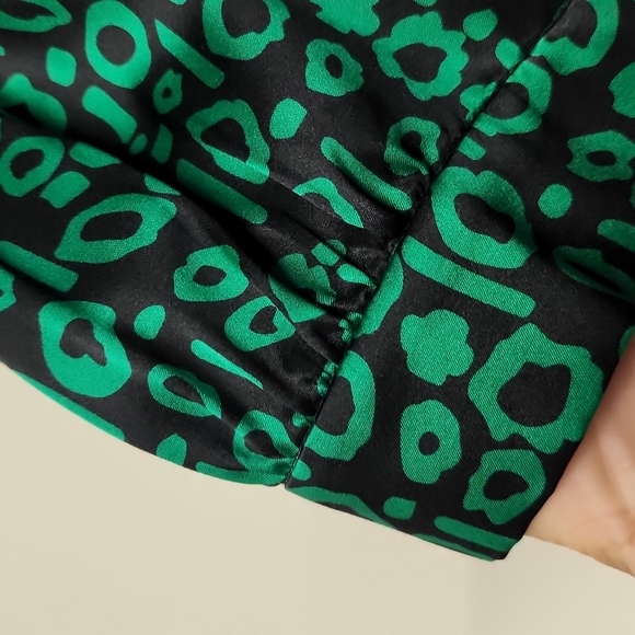 Victor Alfaro Emerald green 100% silk top size 10 wizard of oz - Picture 8 of 11